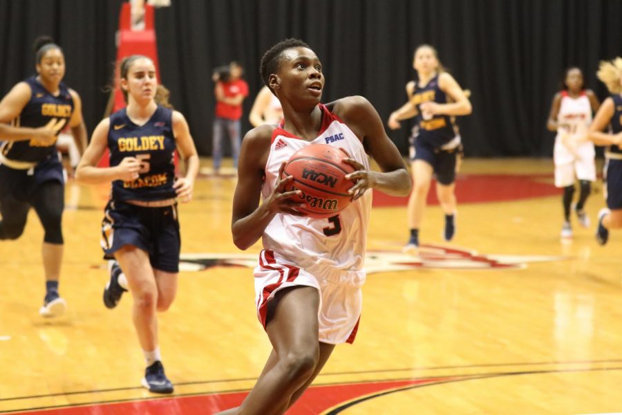 Shatara Parsons recorded her 1,000th point in a Vulcans jersey against Bloomsburg University.