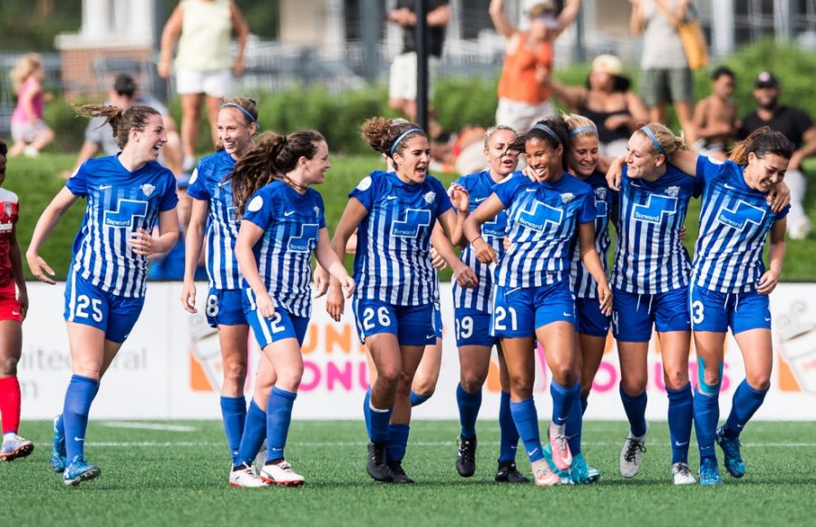 Photo of the Boston Breakers during the 2017 season courtesy of Mike Gridley/ISI Images.