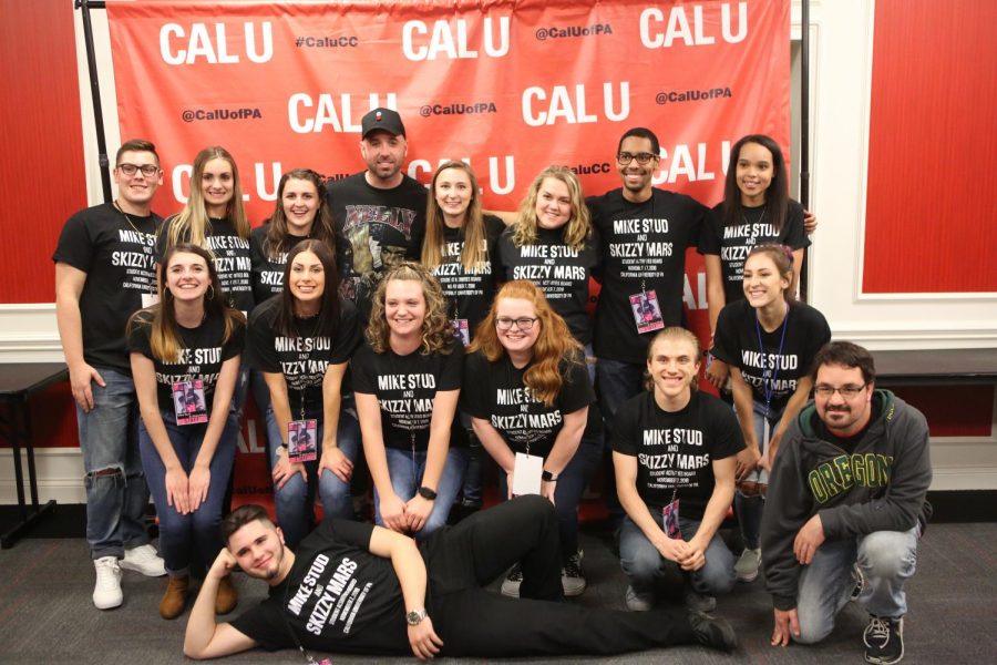 The Student Activities Board Executive Board and member volunteers with Mike Stud following his performance.