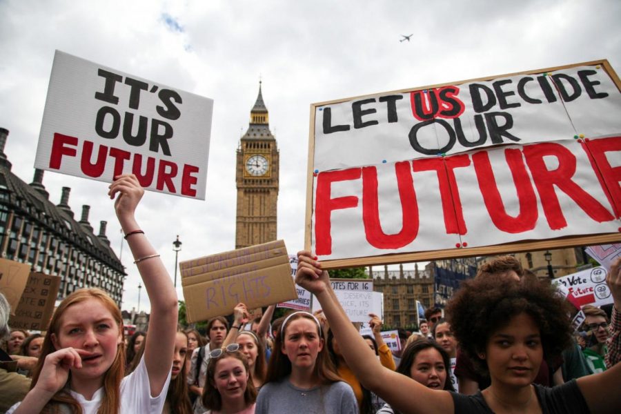 Trafalgar Square, London, UK. 3rd July, 2016.Young people between the ages 14 to 16, protest calling for the legal voting age to be lowered to 16