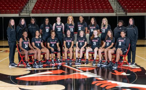 California University of Pennsylvania womens basketball team, Nov. 2021.