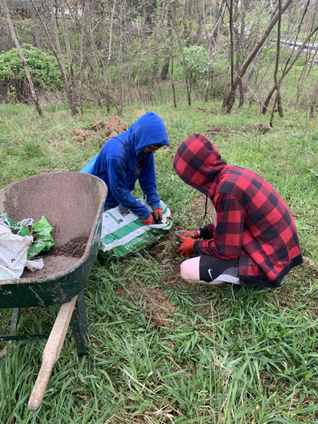 The Sustainability Club volunteering at the 2023 Big Event at the SAI Farmhouse Site.